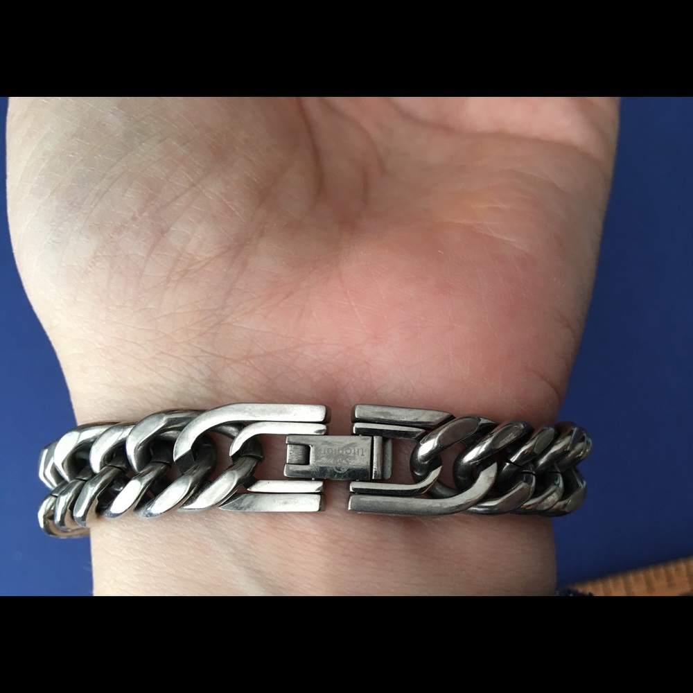 Titanium link bracelet 7”